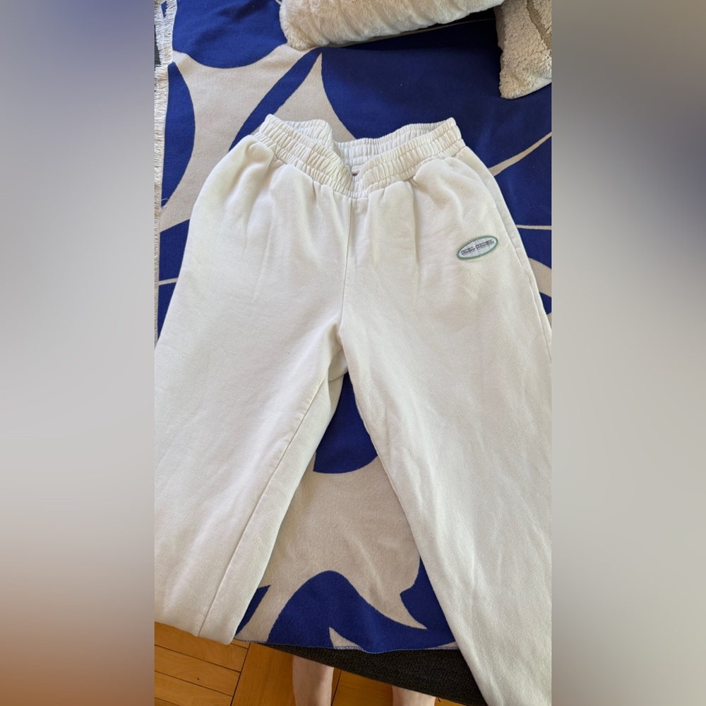 GIRL CRUSH WHITE SWEAT PANTS SIZE SMALL XSMALL